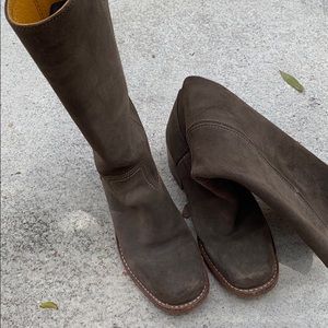Size 7 Frye boots
